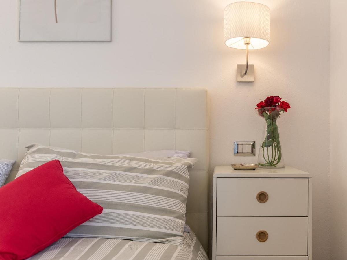 Ferienwohnung Casa Alla Marina Del Porto Di Cagliari Exterior foto