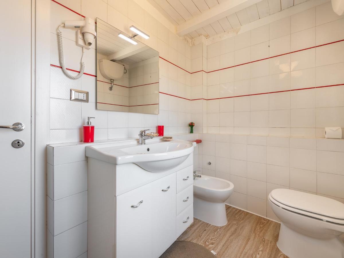 Ferienwohnung Casa Alla Marina Del Porto Di Cagliari Exterior foto