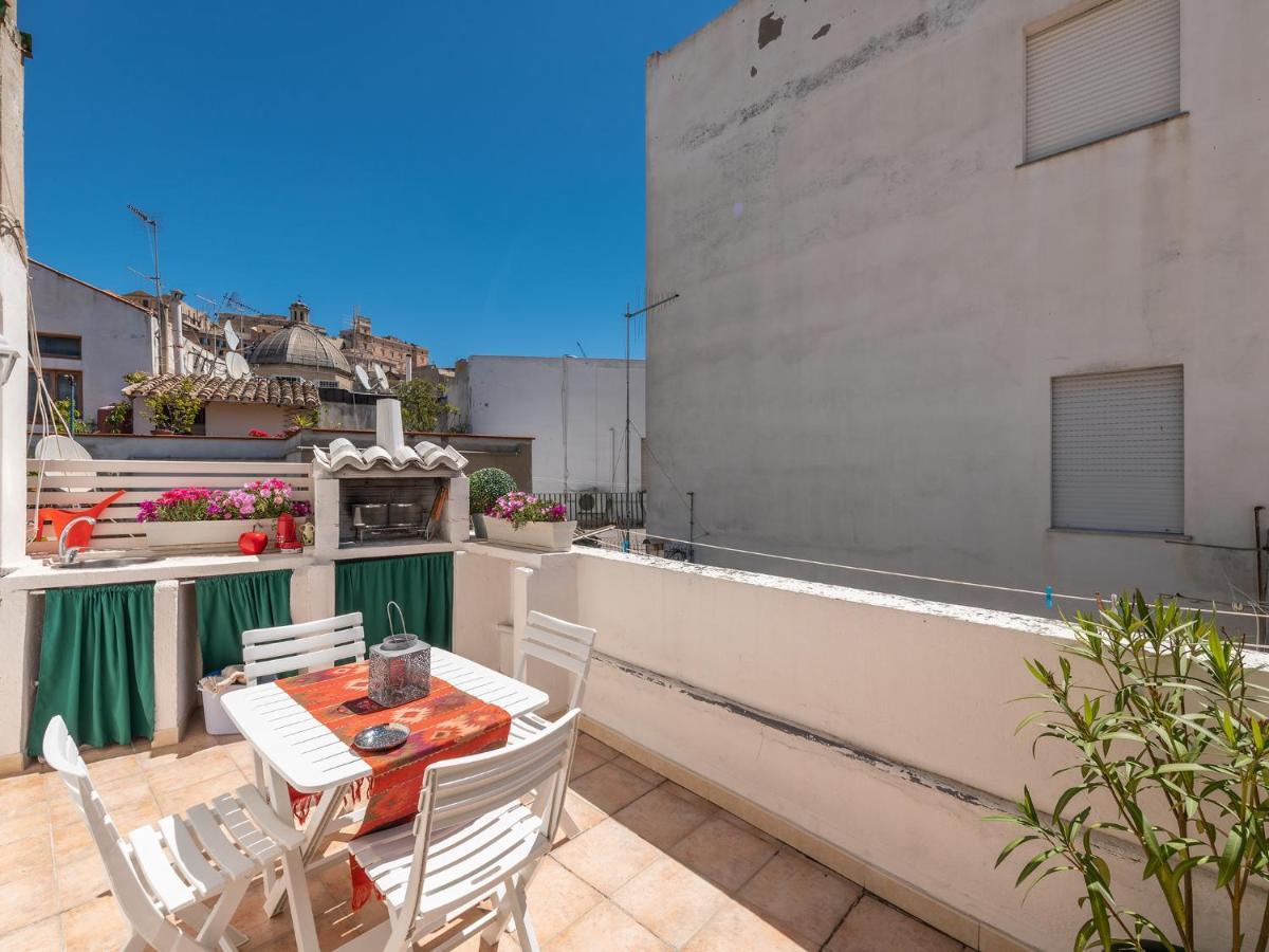 Ferienwohnung Casa Alla Marina Del Porto Di Cagliari Exterior foto