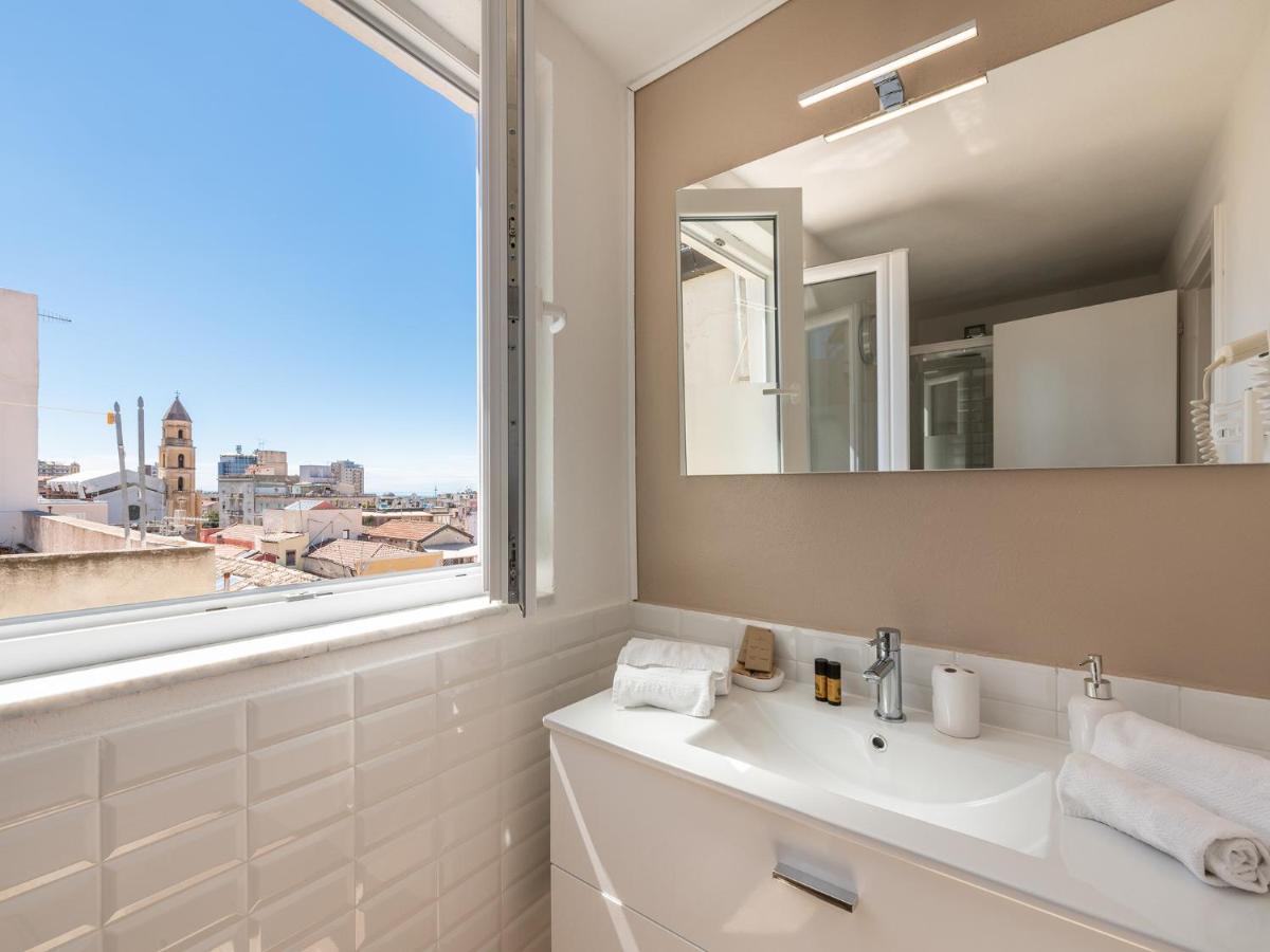 Ferienwohnung Casa Alla Marina Del Porto Di Cagliari Exterior foto